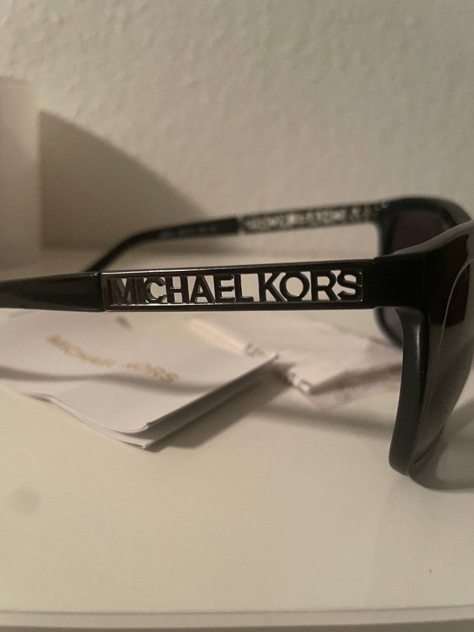 MICHAEL KORS SOLGLASÖGON DAM Sunglasses