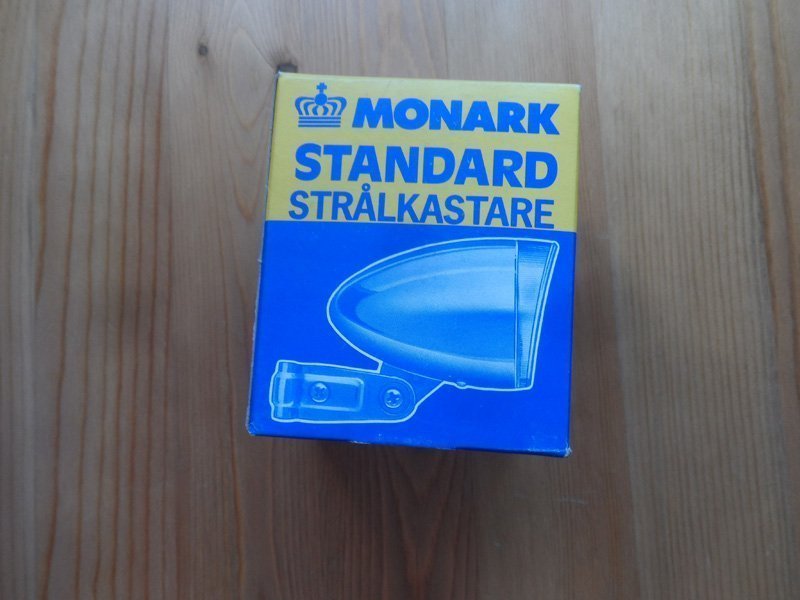 Ny Monark framlykta till äldre cyklar. Med fäste och kabel. NOS. Retro