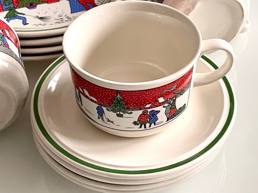 STAFFORDSHIRE, ” GRINDLEY ” KAFFEKOPPAR MED JULMOTIV