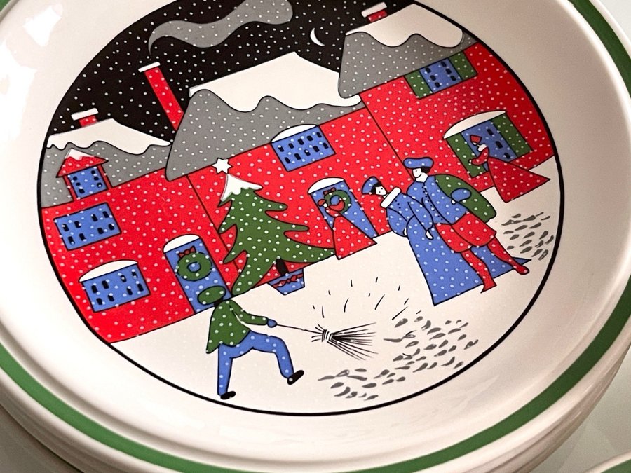 STAFFORDSHIRE, ” GRINDLEY ” KAFFEKOPPAR MED JULMOTIV