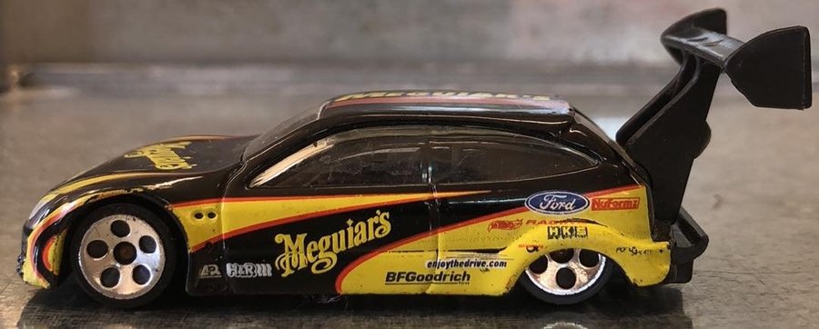 Hot Wheels Ford Focus 1:64