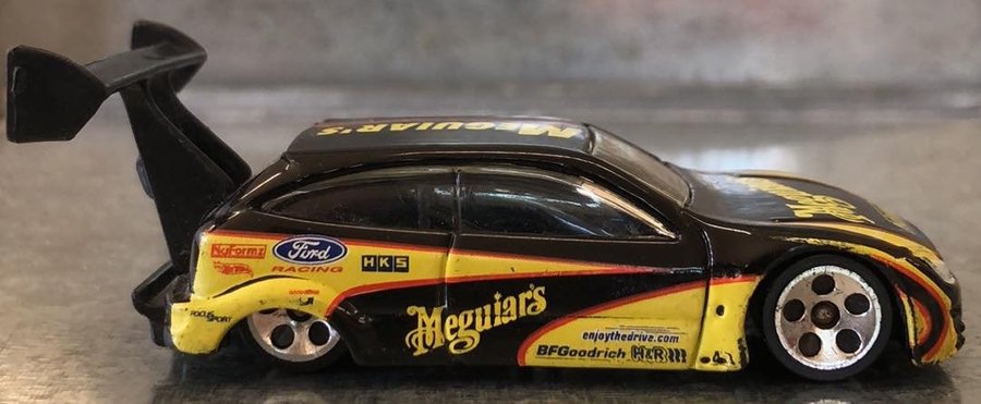 Hot Wheels Ford Focus 1:64