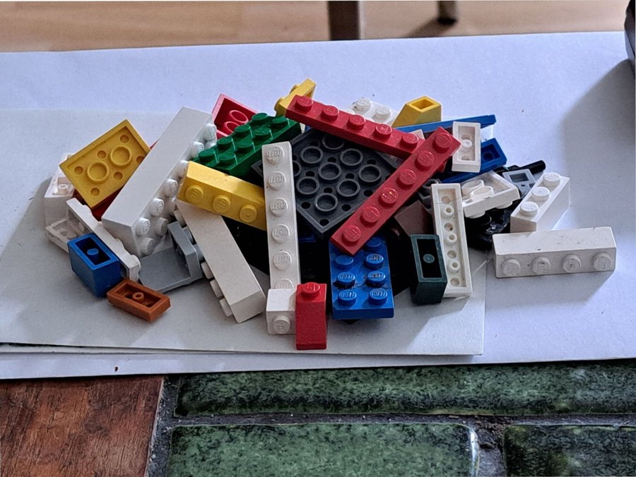 Legobitar blandade 50st se bilder för egen bedömning