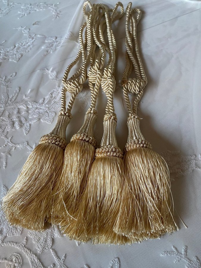 4 gardinomtag tassels tassel