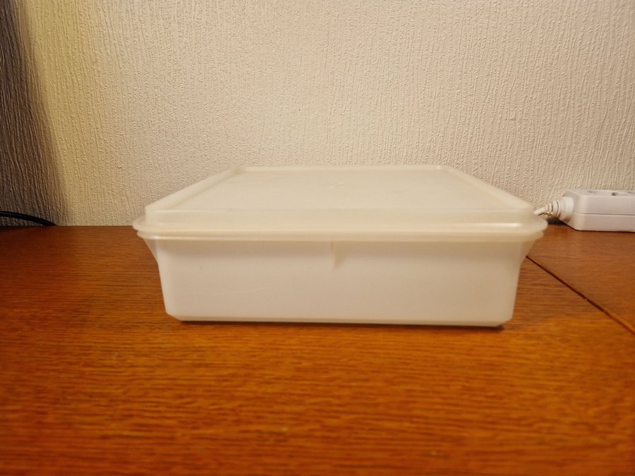 Tupperware Halvan