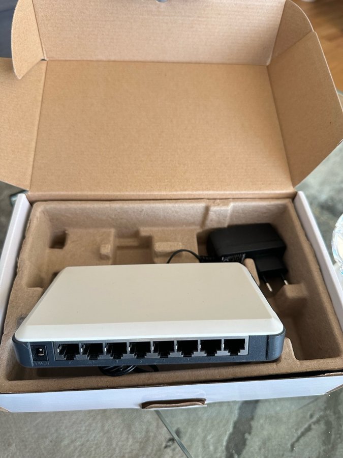 Plexgear GSW108 8-Port Gigabit Network Switch