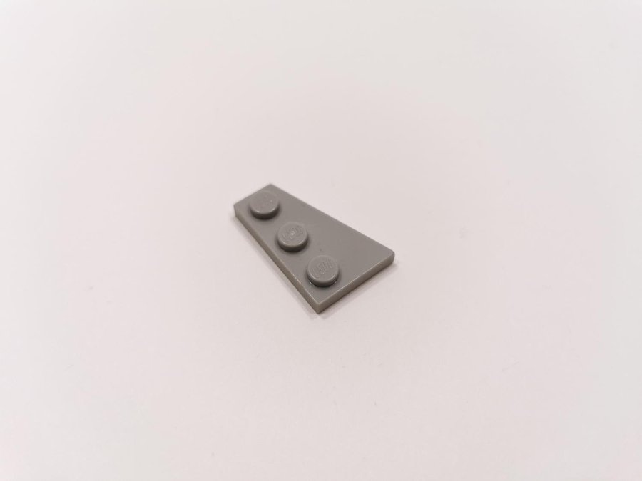 Lego - wedge - vinge - plate - höger - 3x2 - part 43722 - ljusgrå (bluish)