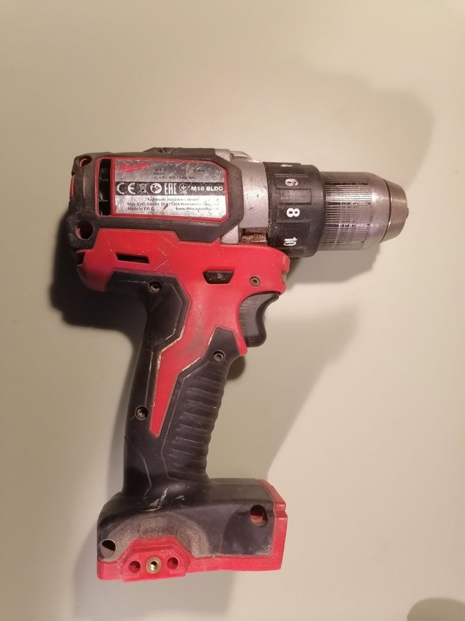 Milwaukee M18 borrmaskin/ skruvdragare