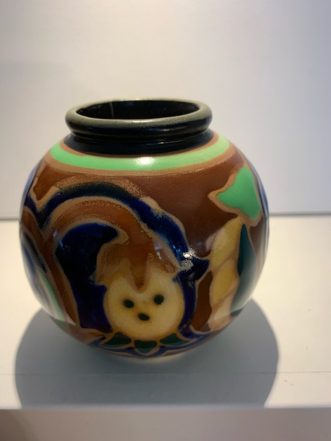 Deco shaped Japanese japansk Gouda style vase vas