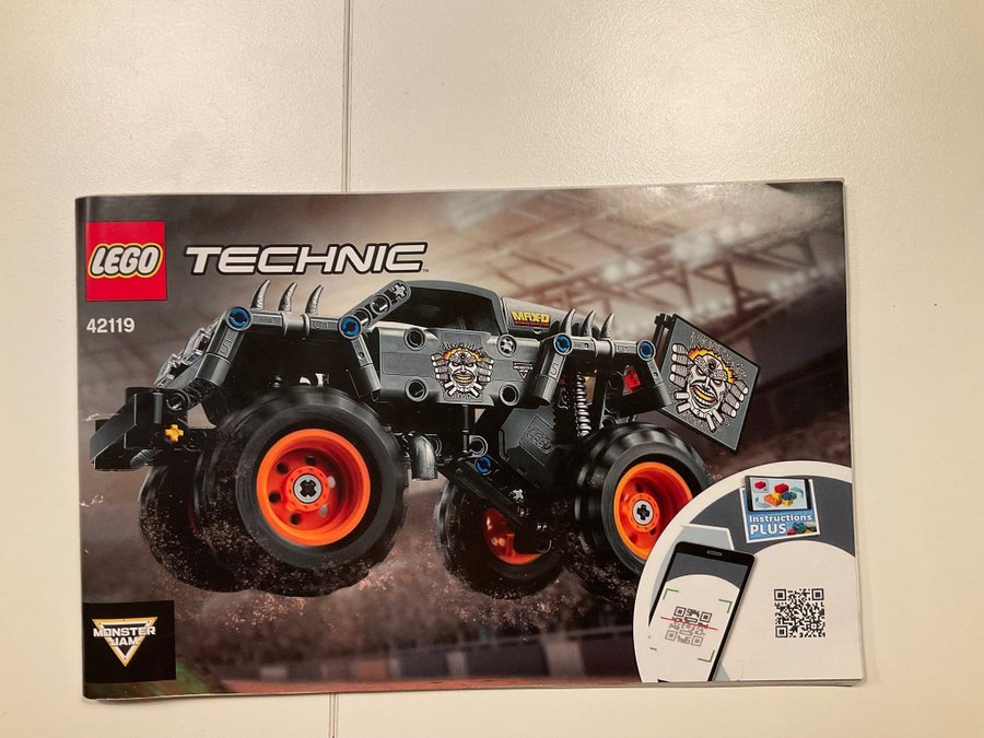 LEGO Technic 42119 Monster Jam Max-D