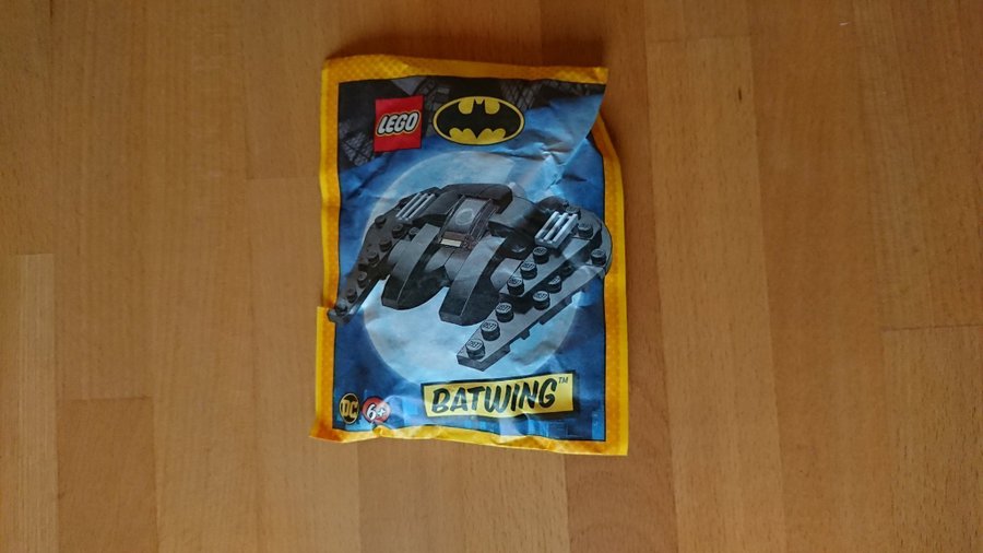 Lego Batman 212329 - Batwing NY  OÖPPNAD