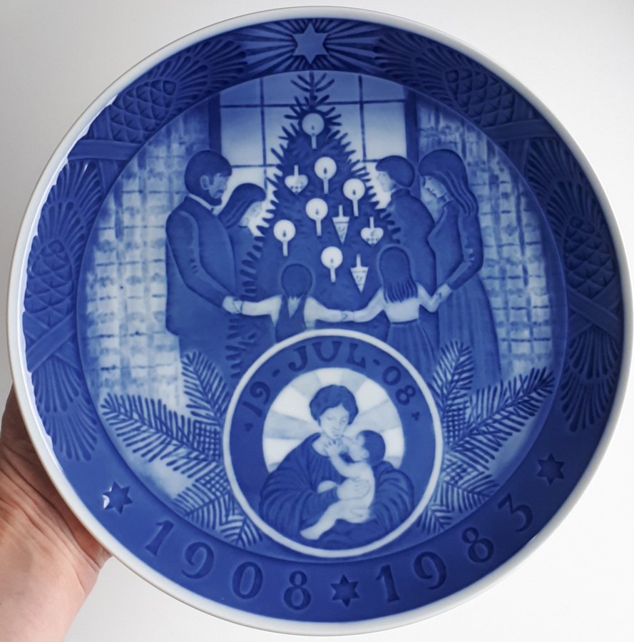 Stor 1908-1983 Royal Copenhagen Like-New Jubilæumsplatte 24cm. Jul Väggtallrikar