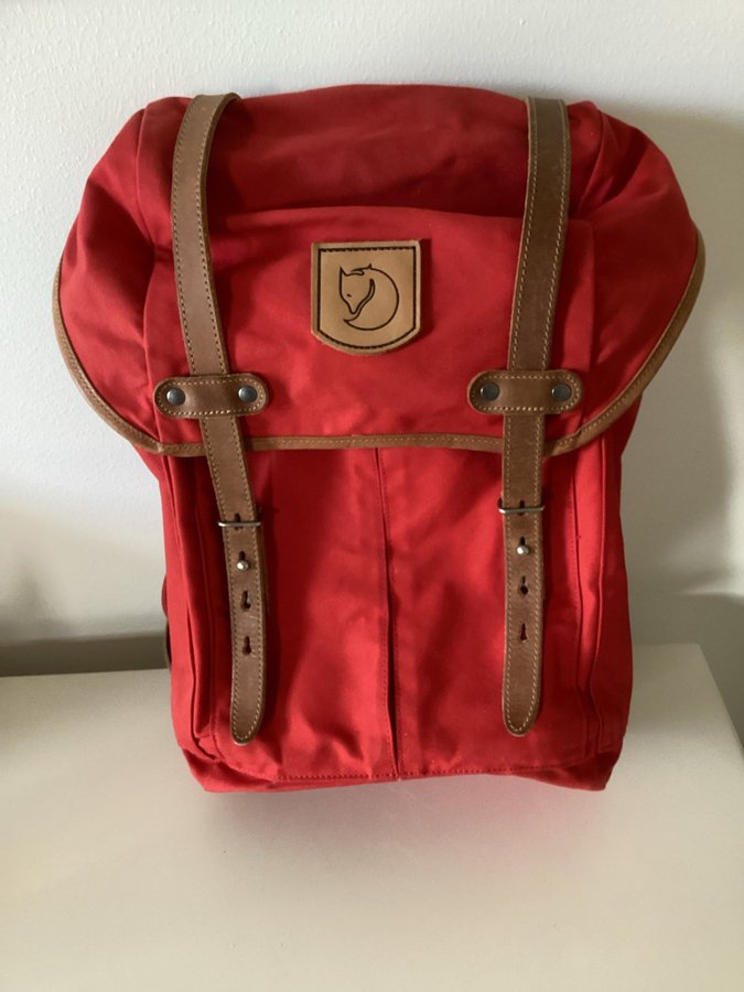 Röd Fjällräven ryggsäck. G-1000.