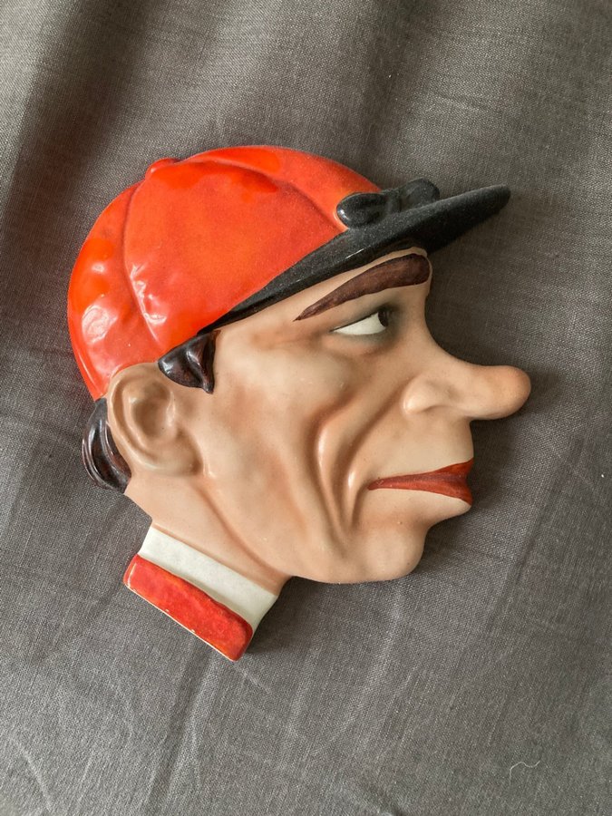 Mkt gammal vägghängd jockey Goebel art deco