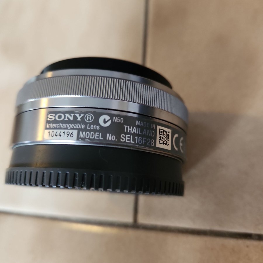 Sony 1.8/16 Objektiv