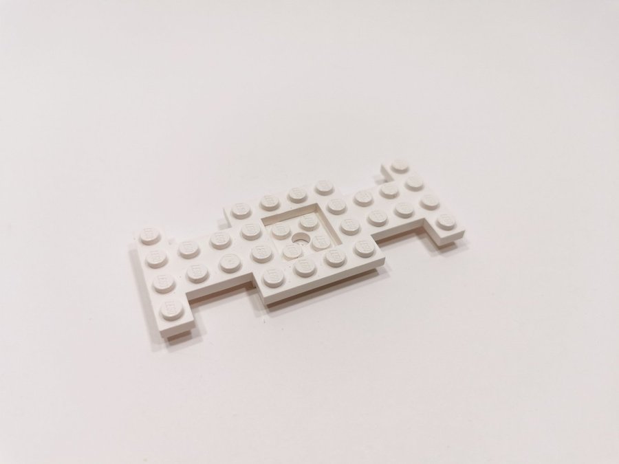 Lego - underdel till fordon - 4x10 - part 4212a - vit