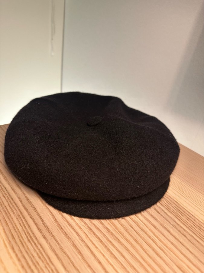 Baskermössa/gubbkeps från Kangol, storlek L