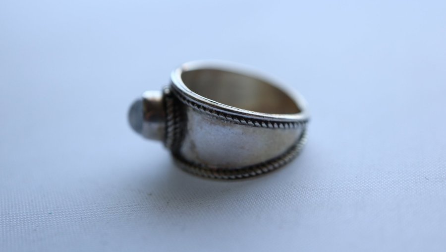 Månsten sten silver ring stämplat 925