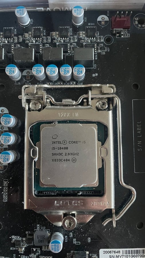 Intel Core i5-10400 och Medion B460H6-EM moderkort