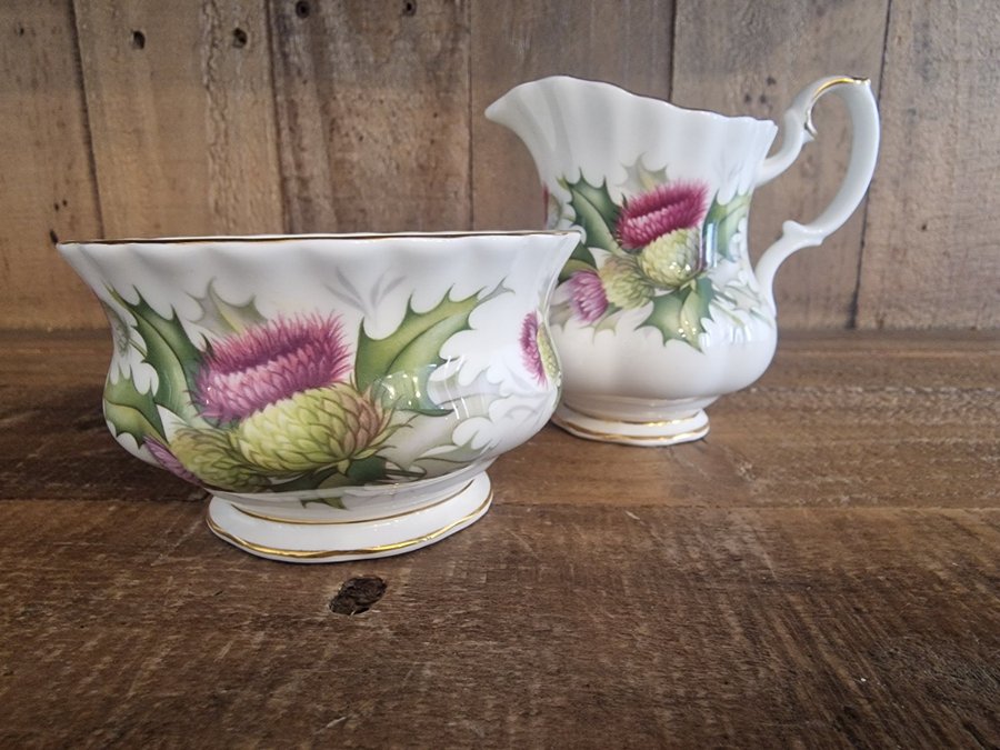 Royal Albert Highland Thistle sockerskål och kanna i perfekt skick bone china