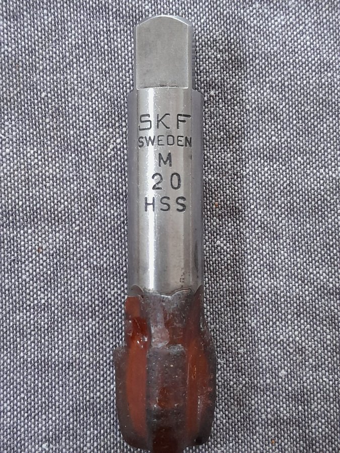 KVALITETS GÄNGTAPP SKF M20