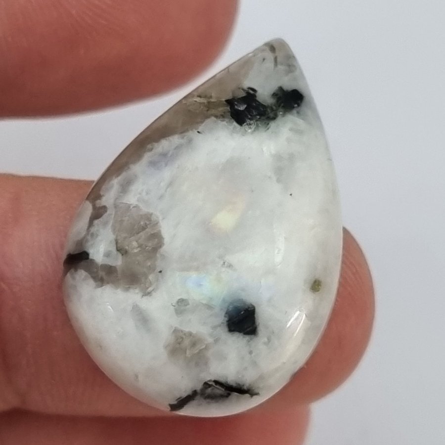 Rainbow Moonstone Cabochone