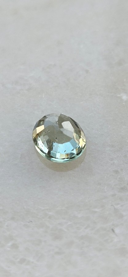 Naturlig Grön Safir 0.89Ct