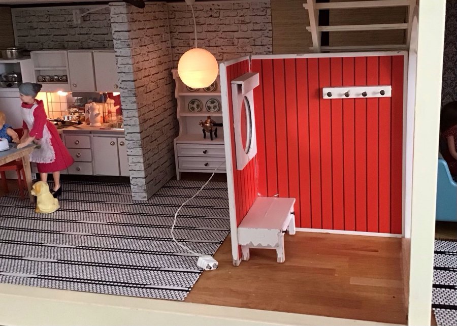 Lundby hallmöbel med spegel och träbänk