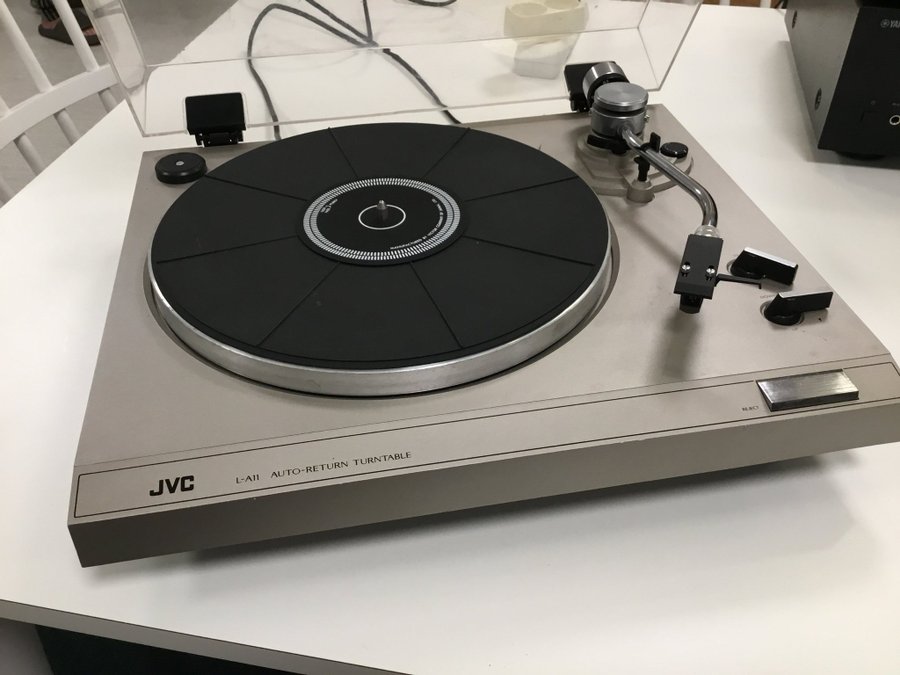 JVC L-A11 Auto-Return Skivspelare