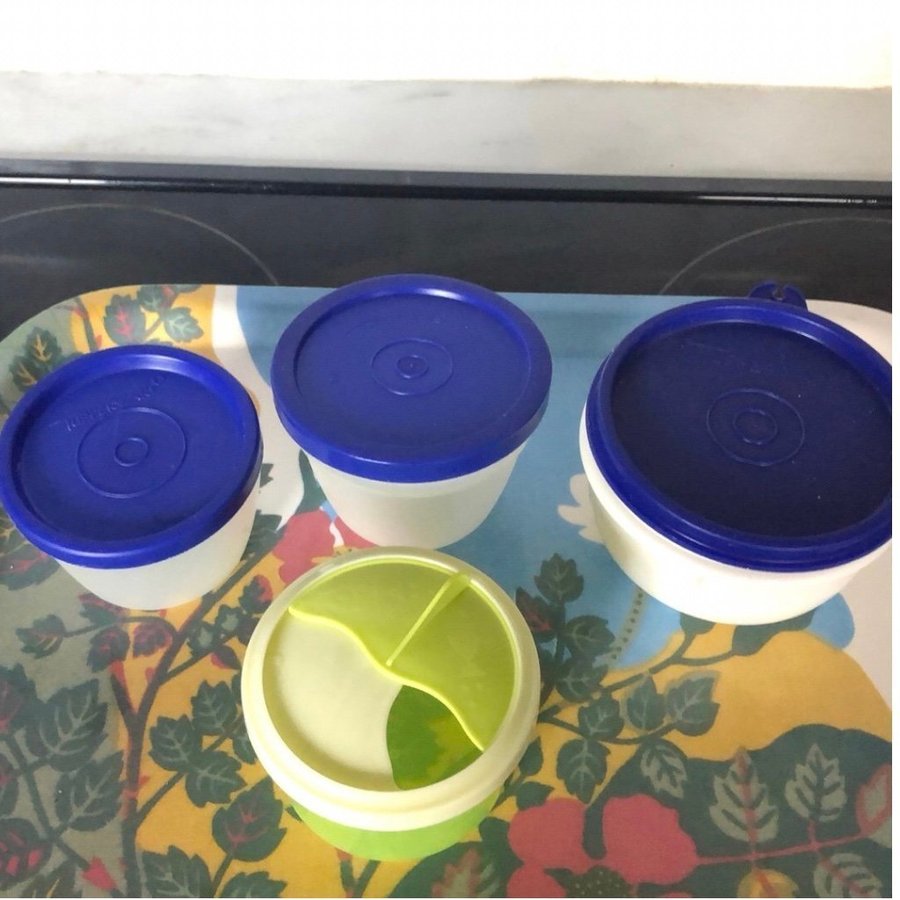 Tupperware burkar - 4 st med lock