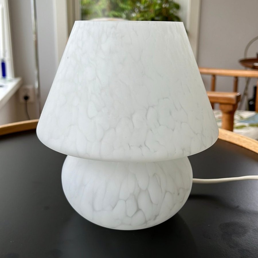 Retro svamplampa i matt marmorerat glas 70-/80-tal Vintage mushroom table lamp