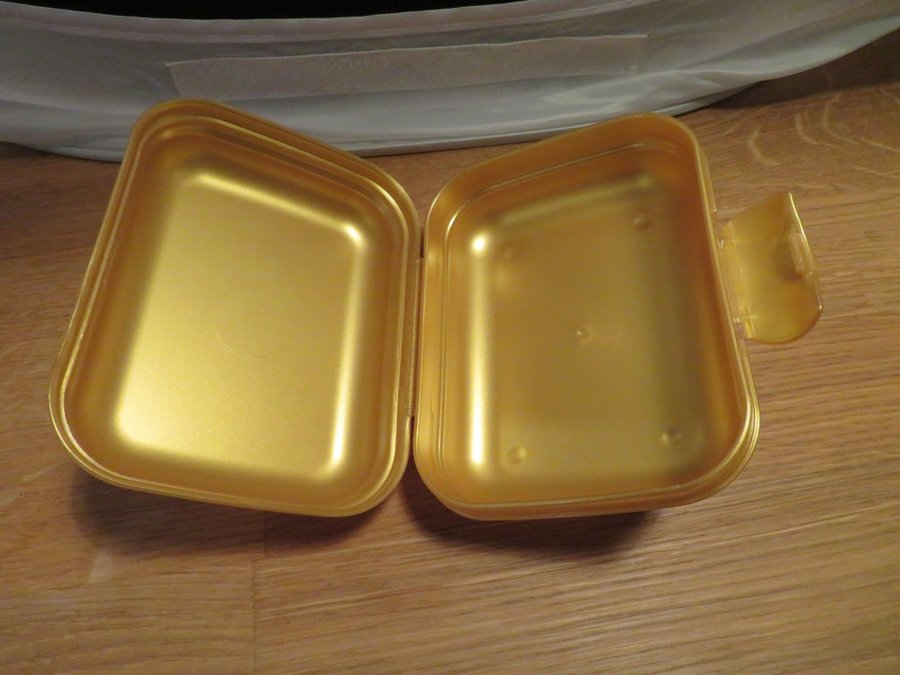 *** Tupperware mellan babuska, guldfärgad (NY) ***