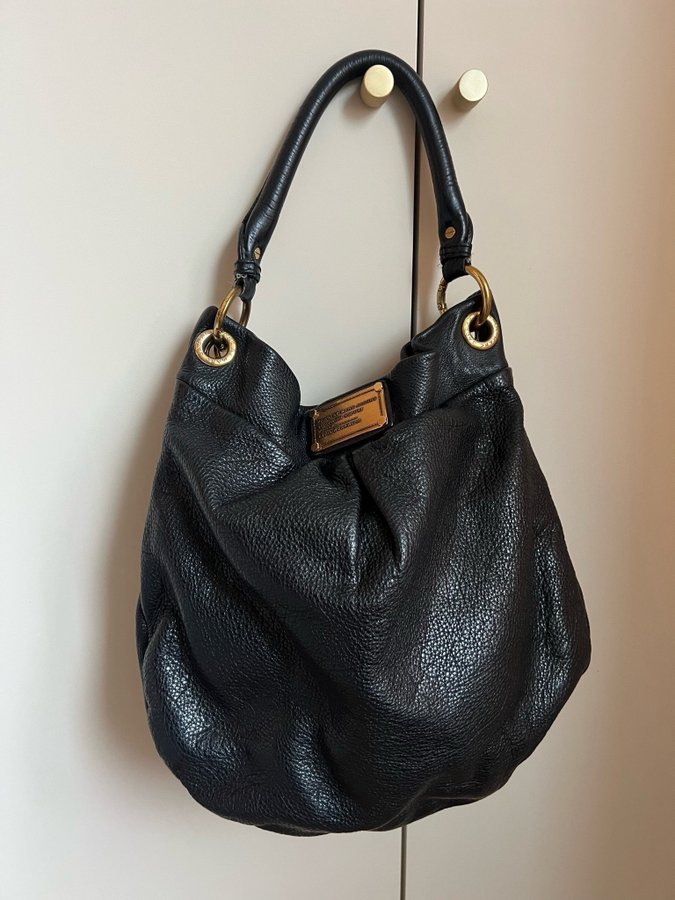 Axelremsväska från Marc Jacobs - Modell Hilleri Hobo