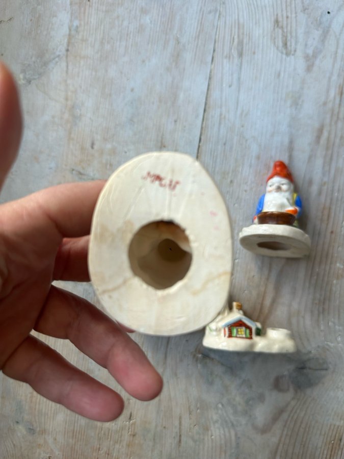 4 Ljusstakar import tomte och stuga i porslin vintage julpynt