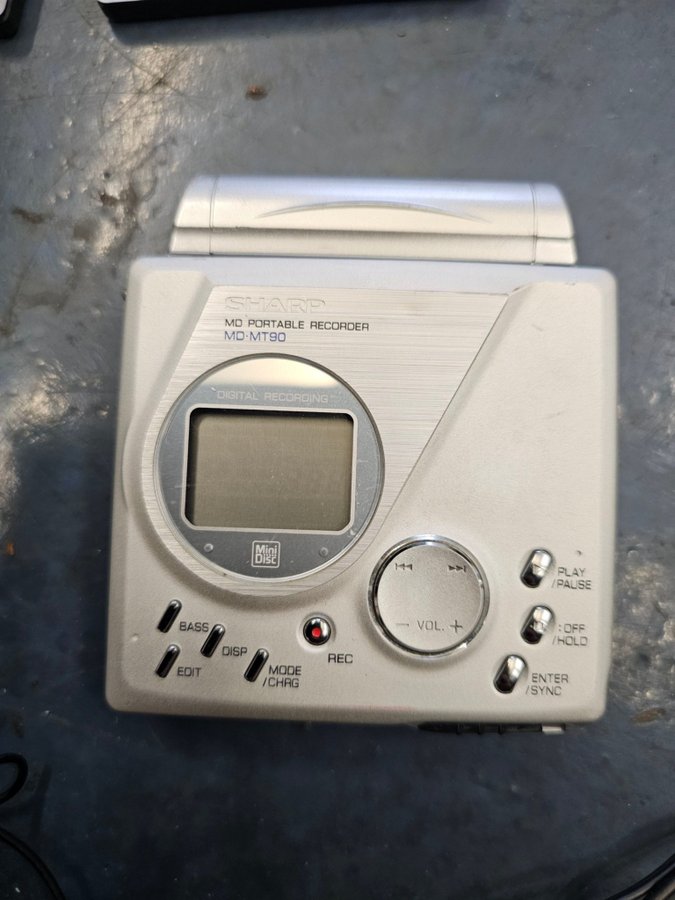 Sharp Portable Mini Disc Recorder MD-MT90H(S)