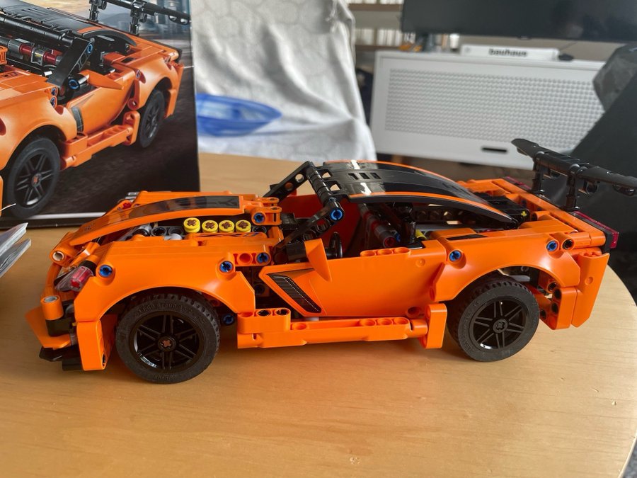 LEGO Technic 42093 Chevrolet Corvette ZRI