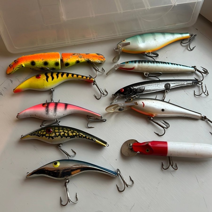 Zalt,Rapala,Abu garcia ,drifter tackel,wobblers.