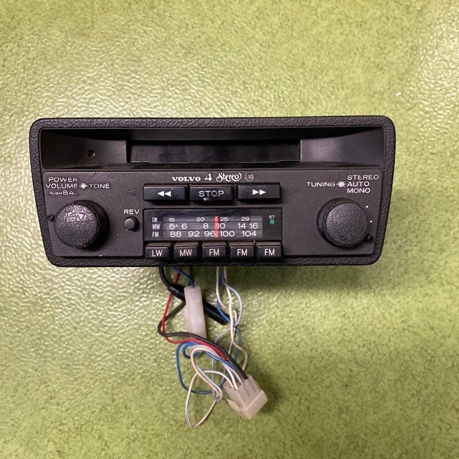 Volvo 4 Stereo Bilstereo