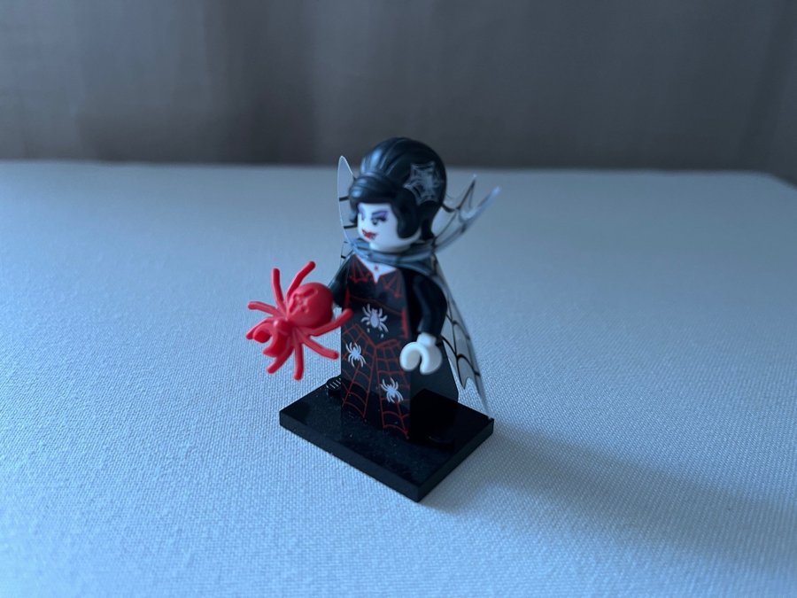 LEGO Minifigur - Spindelkvinna serie 14