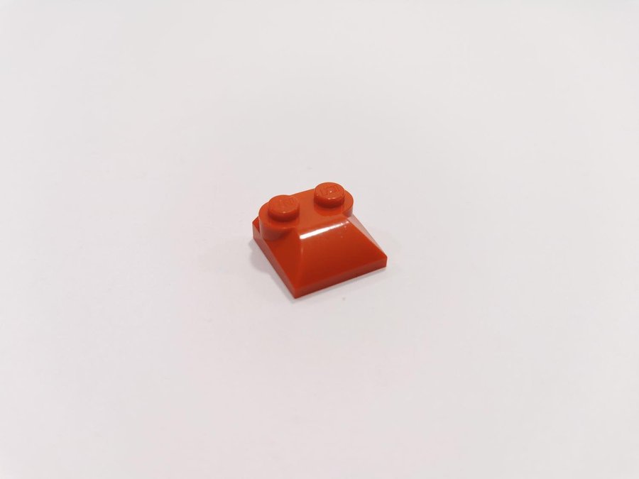 Lego - slope - curved - 2x2 - part 47457 - röd