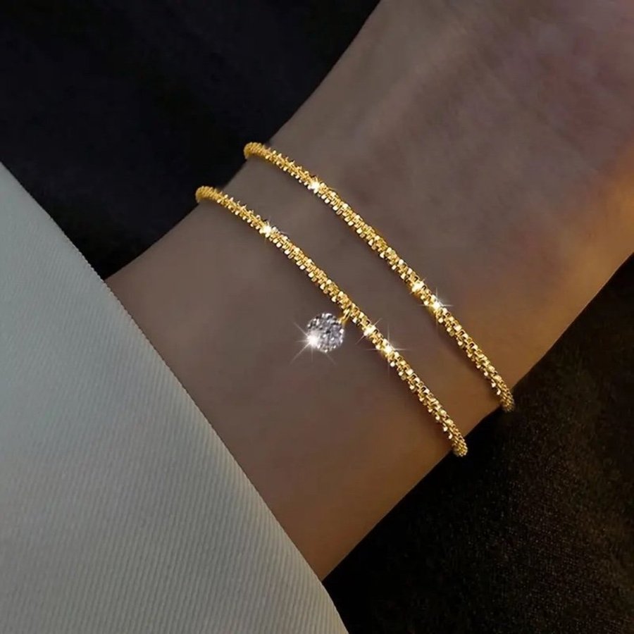 Lyxig Minimalistisk Två Glittrande Guld Armband Strass Berlock 18K Guldpläterad