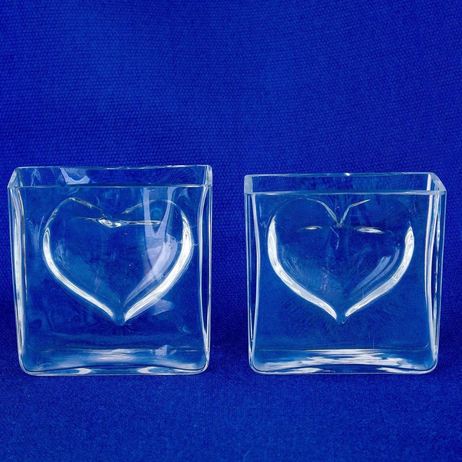 BERTIL VALLIEN 2 ST VASER "HEART" , BODA GLASBRUK, 1970/80-TAL