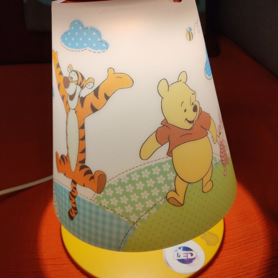 Philips LED Barnlampa med Tigger och Nalle Puh