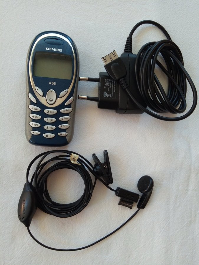 Siemens A55 i originalkartong laddare tillbehör handsfree manualer dumb phone