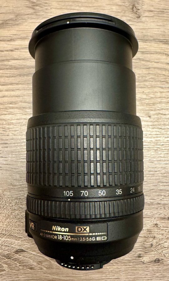 Nikon AF-S DX NIKKOR 18-105mm f/3.5-5.6G ED VR Objektiv