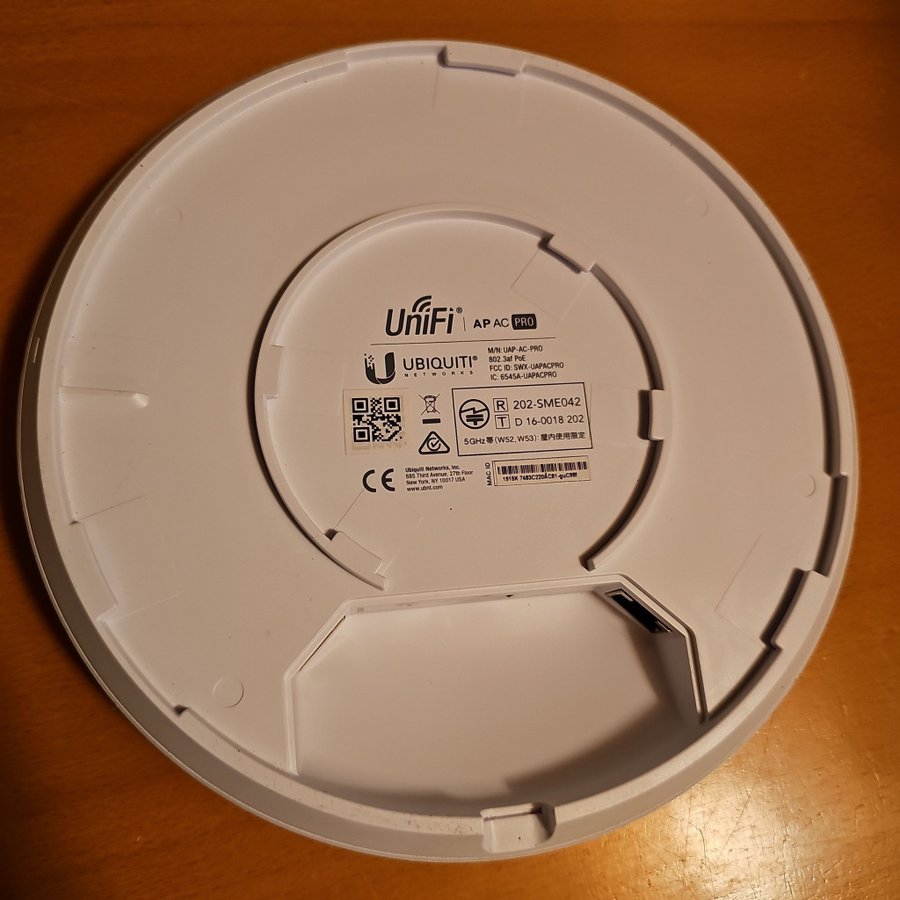 Ubiquiti UniFi AP-AC-PRO wifi accesspunkt