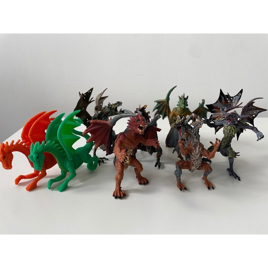 PAKET m 8 st DRAKAR • FIGURER • ODJUR • FLYGANDE DRAKE