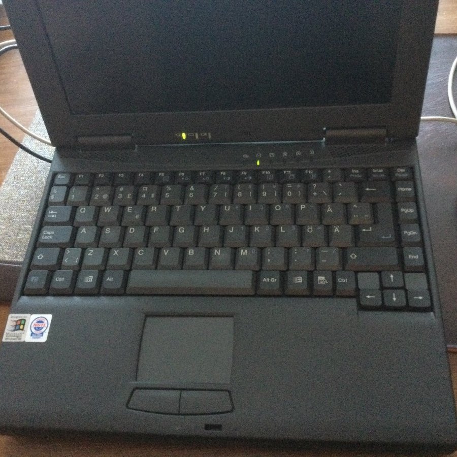 Retro laptop Fujitsu Siemens modell 6233