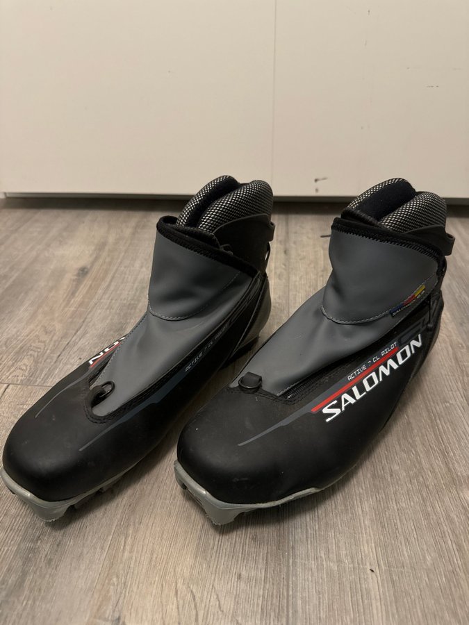 Salomon pjäxor strl 45 1/3 SNS bindning