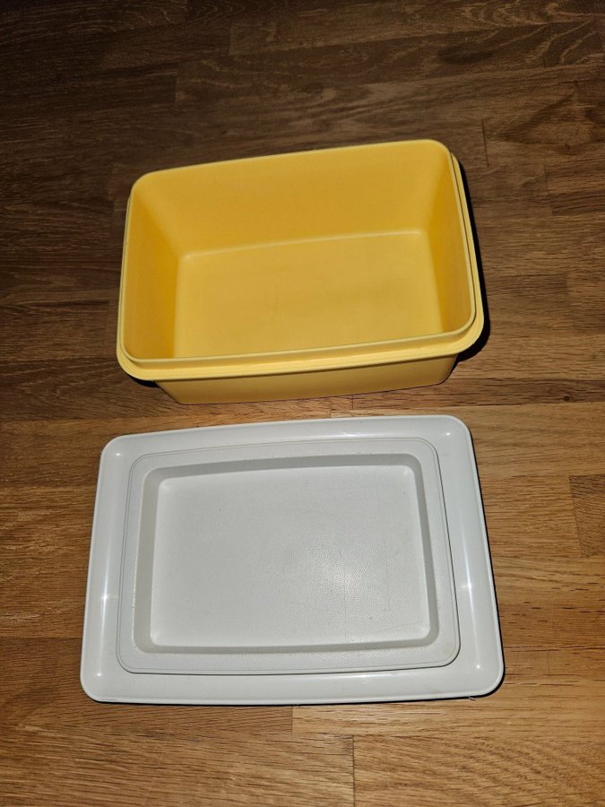 Tupperware margarin / smör låda fint skick